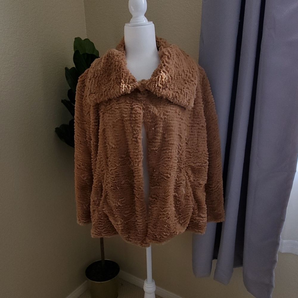 Collection Eighteen Fluffy Jacket One Size